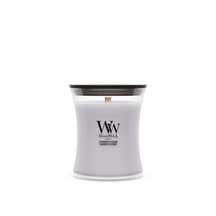 WoodWick Duftlys Medium Lavendel & Ceder - 11 cm / ø 10 cm - Duftlys i Glas - Trævæge