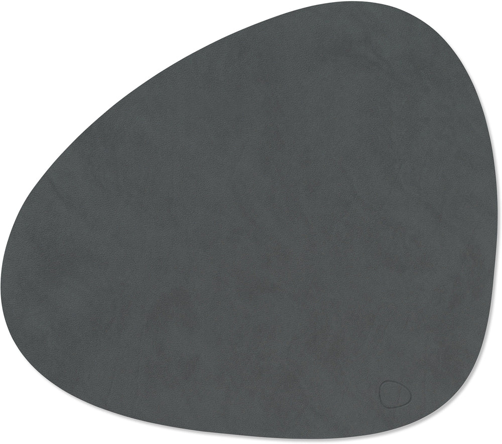 LIND DNA Placemats Nupo - Læder - Antracit - Buet - 44 x 37 cm - 2 Stykker