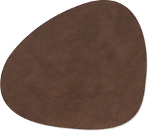 LIND DNA Placemats Nupo - Læder - Mørkebrun - Buet - 44 x 37 cm - 2 Stykker