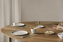 LIND DNA Placemats Nupo - Læder - Khaki - Curved - 44 x 37 cm - 2 Styk