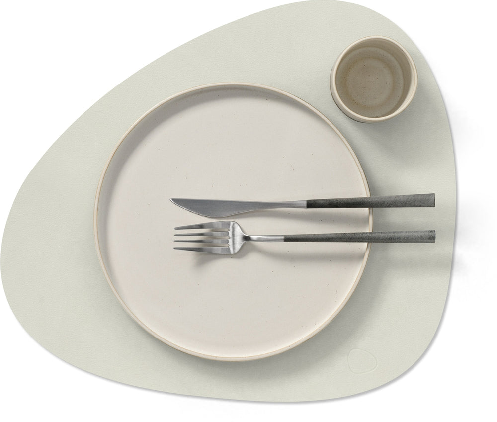 LIND DNA Placemats Nupo - Læder - Linen - Kurvet - 44 x 37 cm - 2 Styk