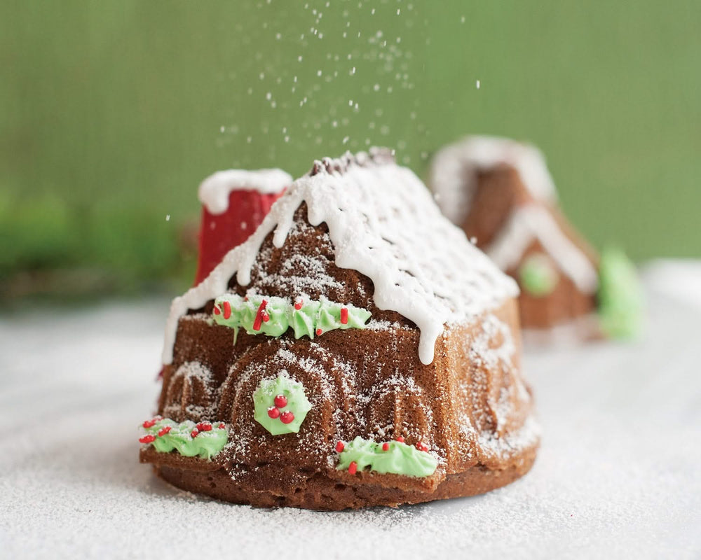 Nordic Ware Cakeform Gingerbread House Duet Sølv - Gietaluminium - 32 x 17 cm