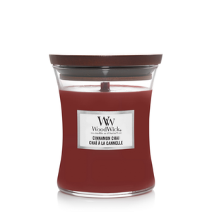 WoodWick Duftlys Medium Cinnamon Chai - 11 cm / ø 10 cm - Duftlys i Glas - Trævæge
