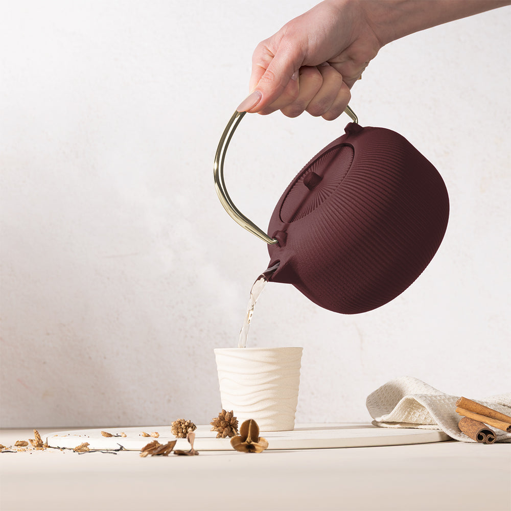 BerlingerHaus Teapot med RVS Filter - Gussejern Mat Bordeaux - 1 Liter