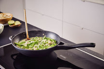 BEKA ENERGY R Wokpande med keramisk non-stick belægning og modgreb 30 cm