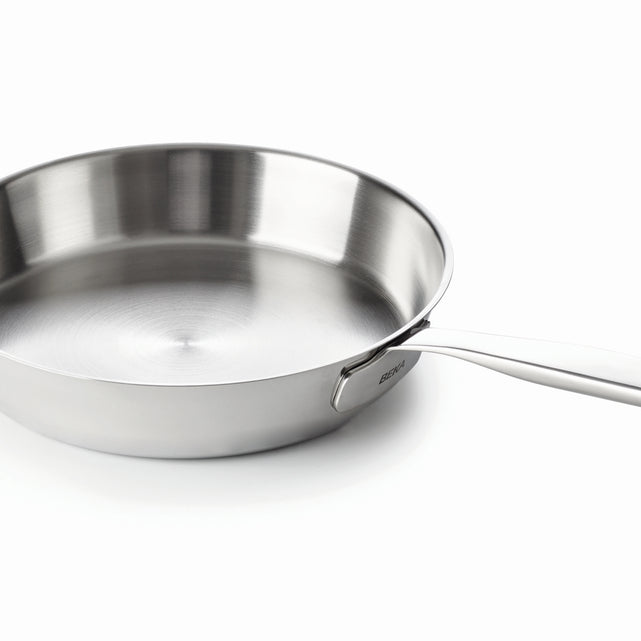 Hvad steger du på i en PFAS-fri stegepande, og hvor længe holder det?