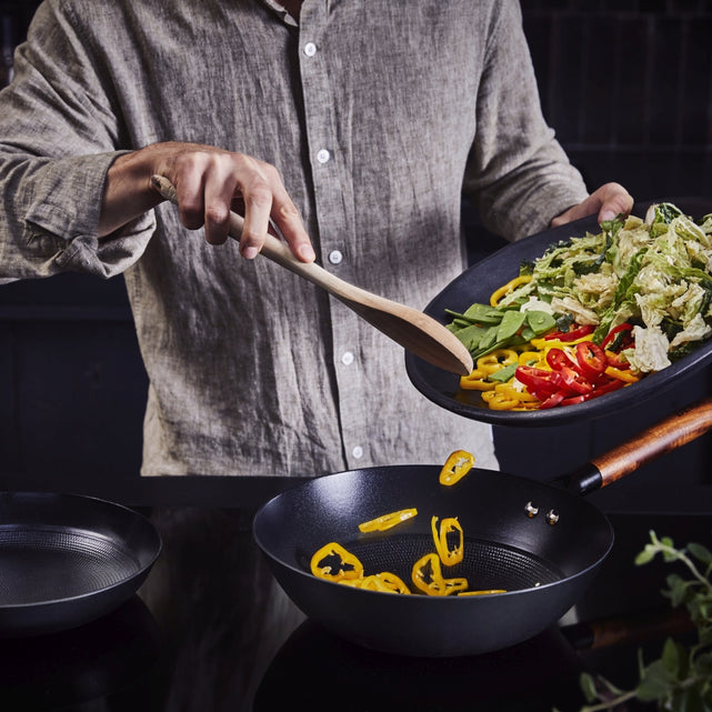 Er det din skyld, hvis din wok på induktion simrer i stedet for at brune?