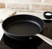 Beka Stegepande Maestro Alu ø 24 cm - egnet til alle varmekilder - keramisk non-stick belægning