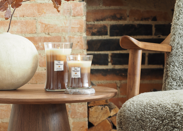 WoodWick Duftlys Medium Trilogy Café Sweets - 11 cm / ø 10 cm - Duftlys i Glas - Trævæge