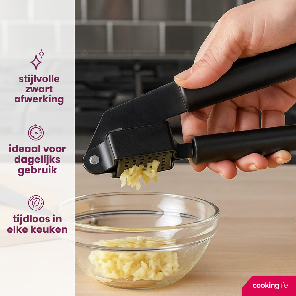 Cookinglife Knoflookpers Zwart 19 cm - Knoflookpers for frisk hvidløg - Nem at rengøre - Solidt RVS pressegedele - Komfortable plastik håndtag - Holdbar og stilfuld - 190 x 50 x 30 mm - Køkkenredskaber - Køkken tilbehør