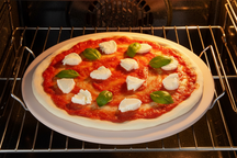 Cookinglife Pizzasten med holder Fire & Flavour ø 33 cm - Varmebestandig Sten - BBQ og Ovn Brug