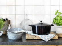 BK Stegegryde Bourgogne Jet Black Gussejern ø 24 cm / 4.2 liter - emaljeret non-stick belægning