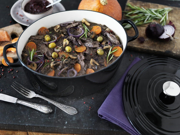 BK Stegegryde Bourgogne Jet Black Støbejern Oval 32 x 26 cm / 7,5 Liter - emaljeret non-stick belægning