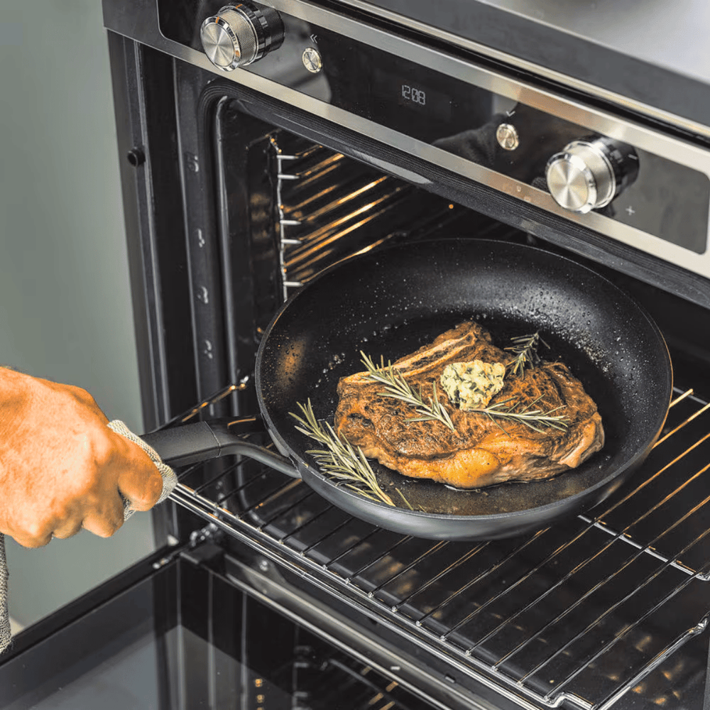 KitchenAid Stegepande sæt Classic Forged 2-delt - keramisk non-stick belægning - Stegepande ø 24 & 28 cm