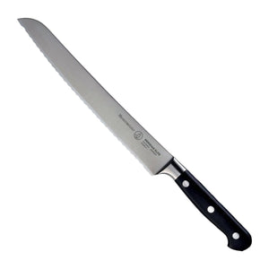 Messermeister Broodmes Meridian Elite 23 cm met zwart heft, vrijstaand op witte achtergrond