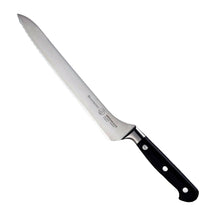 Messermeister Offset Broodmes Meridian Elite 20 cm met zwart heft, vrijstaand op witte achtergrond