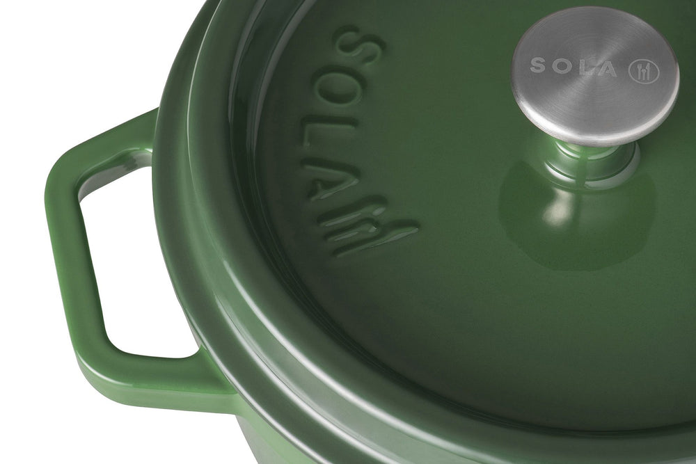Sola Braadpan med deksel Gietijzer - Grøn - ø 24 cm / 3.2 Liter - emaljeret non-stick belægning