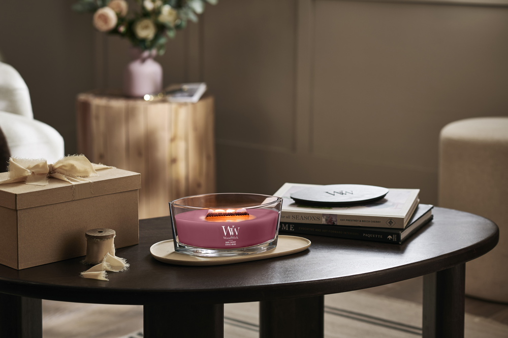 WoodWick Duftlys Ellipse Dark Cherry - 9 cm / 19 cm - Duftlys i Glas - Trævæge