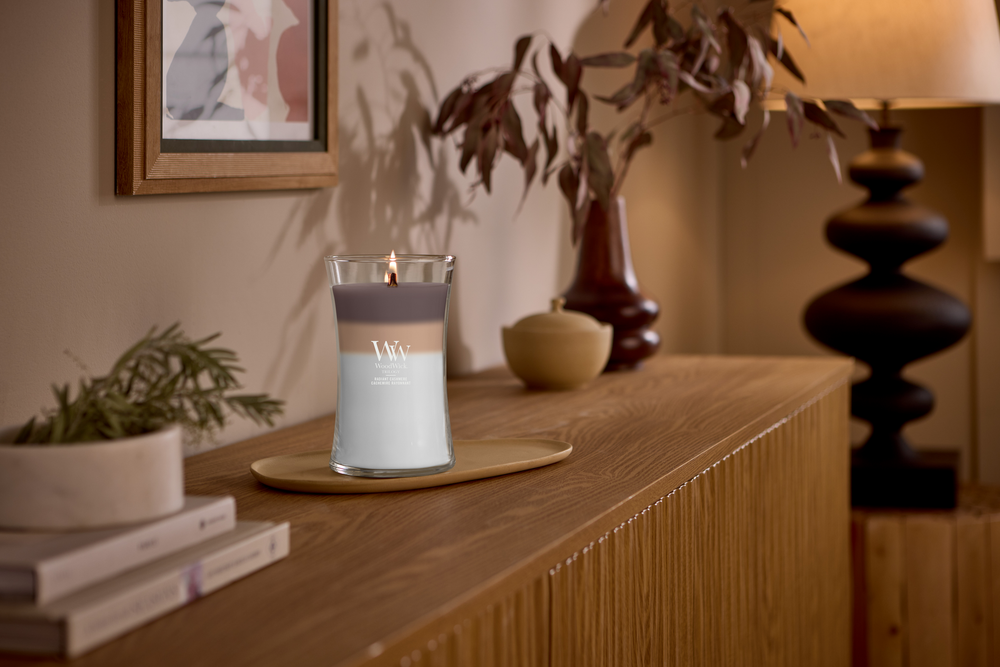 WoodWick Duftlys Large Trilogy Radiant Cashmere - 18 cm / ø 10 cm - Duftlys i Glas - Trævæge