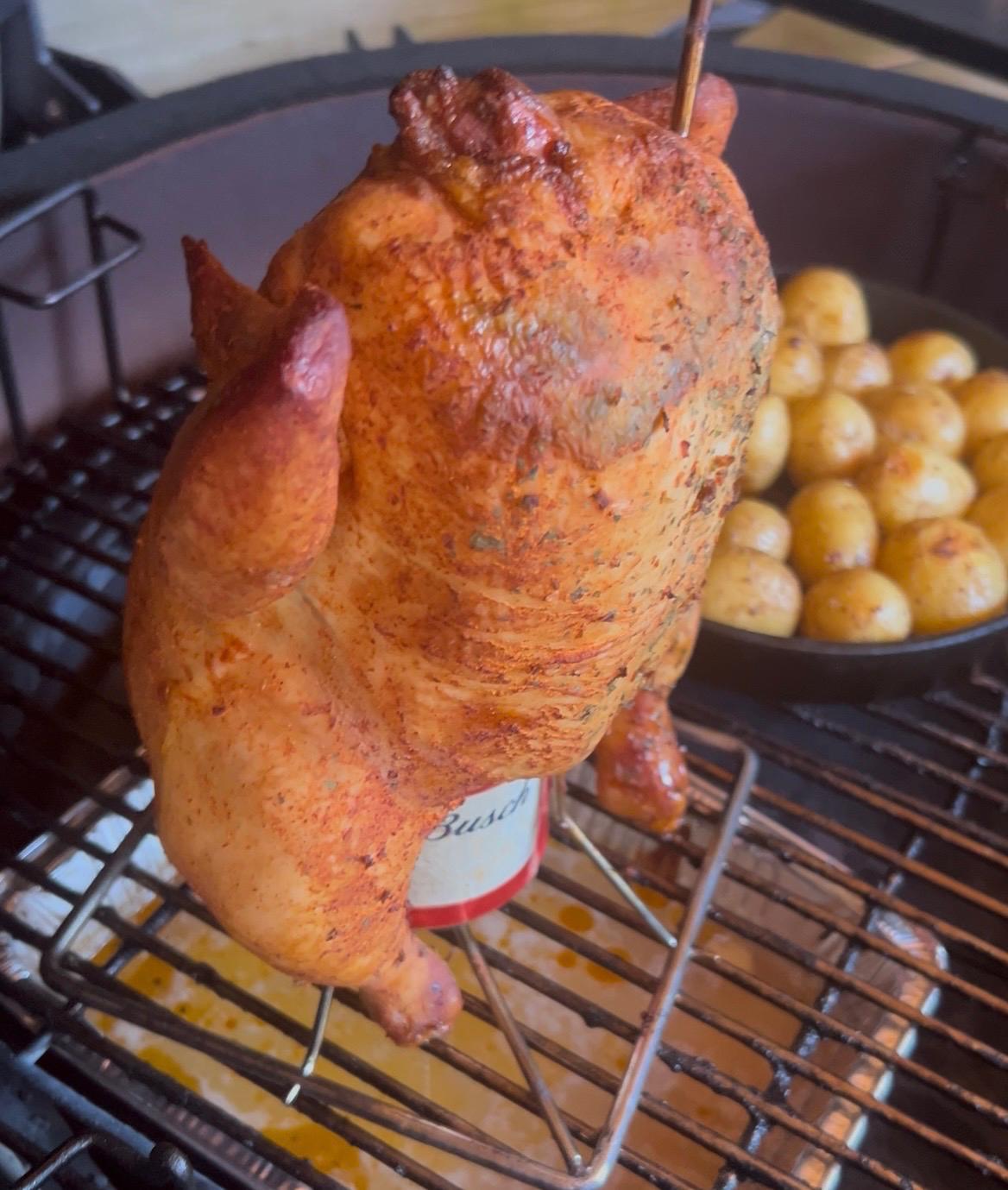 Den ultimative BBQ-showstopper: saftig indeni, gyldenbrun og sprød udenpå.