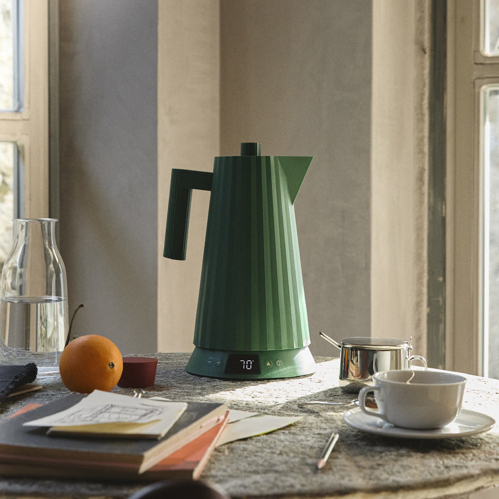 Alessi Waterkoker Plissé med Temperatuurinstilling Grøn - 1.7 liter - 1850 W - Michelle De Lucchi - MDL21 GR