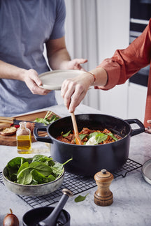 Alva Stegepande med låg - Dutch Oven Nori Gussejern ø 26 cm + Gratis håndtag - emaljeret non-stick belægning