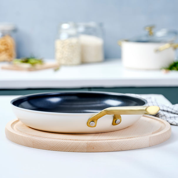 BK Stegepande Sublime Cream White ø 28 cm - keramisk non-stick belægning