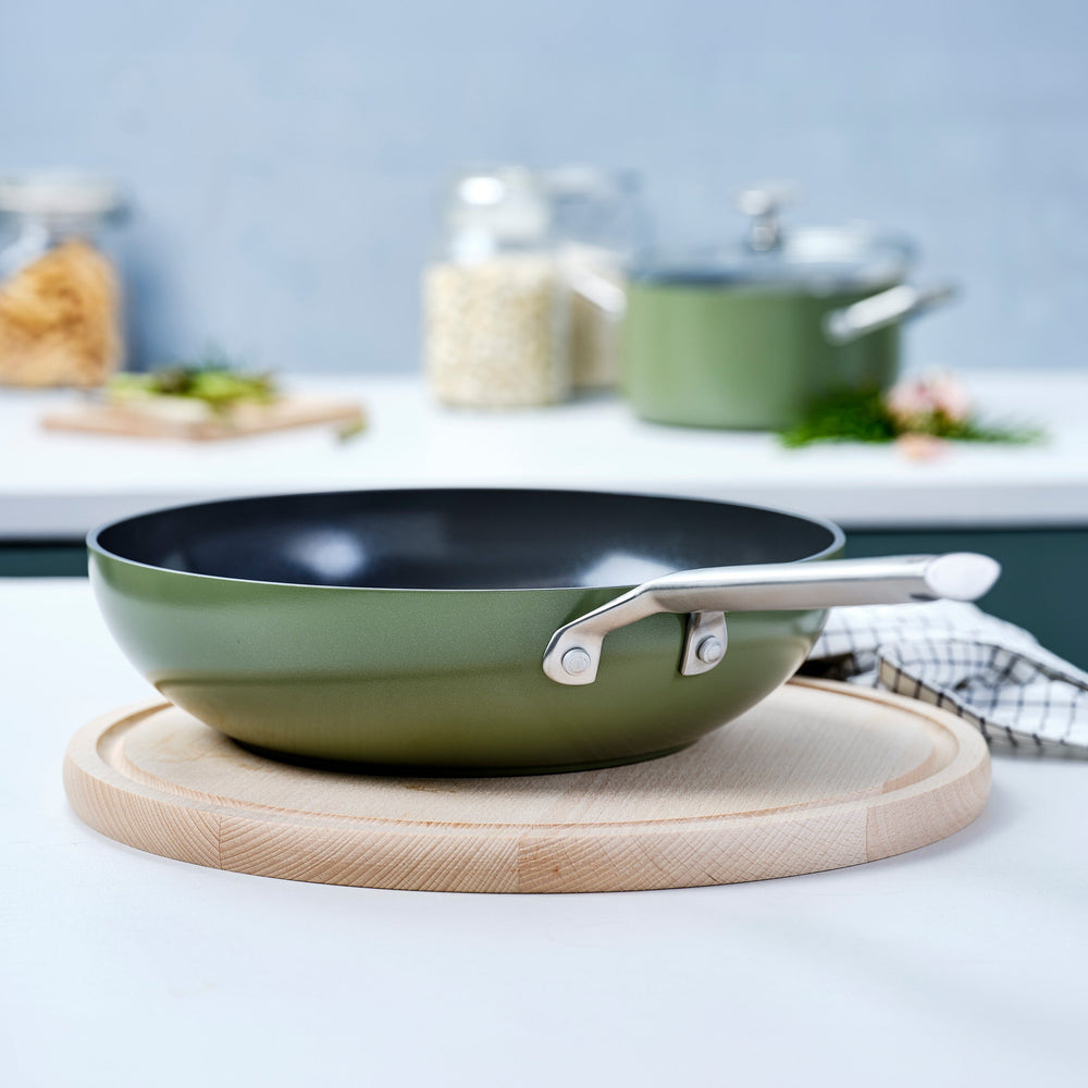 BK Wokpan Sublime Olive Green ø 28 cm - sfeerbeeld 1