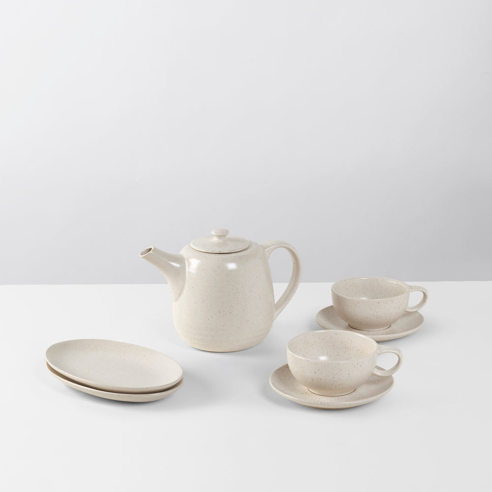 Broste Copenhagen Theeset Nordic Vanilla 7-delig / 2 personer - 1 teapot, 2 tallerkener og 2 kopper og skåle