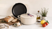 Combekk Braadpan met deksel Gietijzer Sand ø 24 cm / 3.8 Liter - sfeerbeeld 7