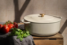 Combekk Braadpan met deksel Gietijzer Sand ø 28 cm / 5.3 Liter - sfeerbeeld 1