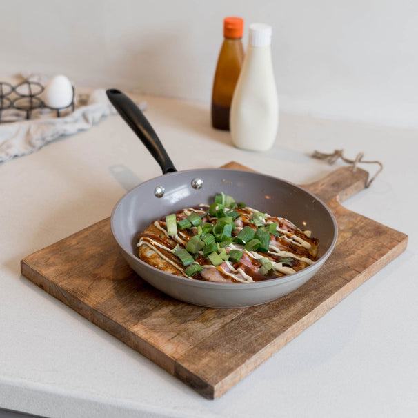 CP Stegepande Sæt Taupe of Mind 3-delt - ø 20, 24 & 28 cm - keramisk non-stick belægning