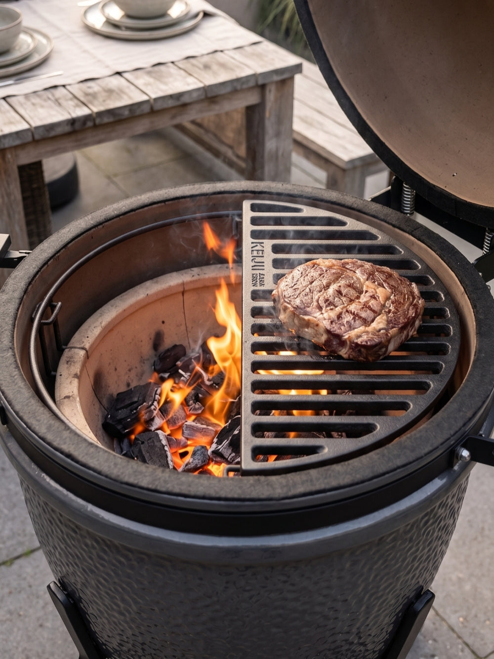 Keij Kamado Halve Maan Rooster Compact - Emaljeret Gussejern - 33 cm - til 15 tommer Kamadoer - Universel