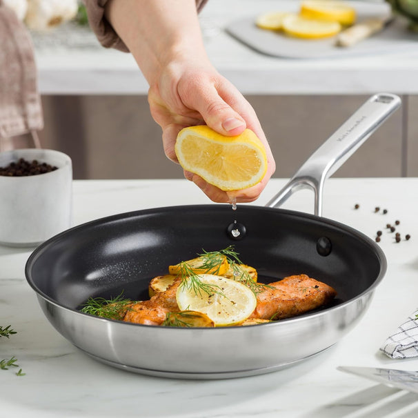 KitchenAid Stegepande Advanced Rustfrit Stål ø 24 cm - keramisk non-stick belægning