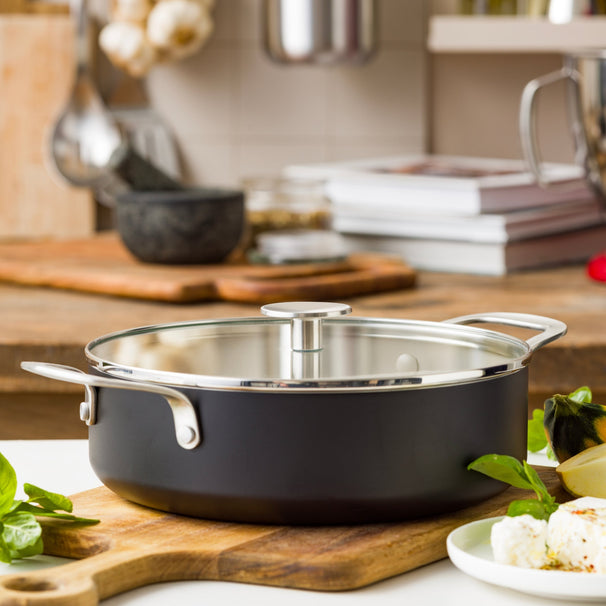KitchenAid Sauterpande med låg Aluminium Mat Sort ø 28 cm / 4,3 Liter - keramisk non-stick belægning