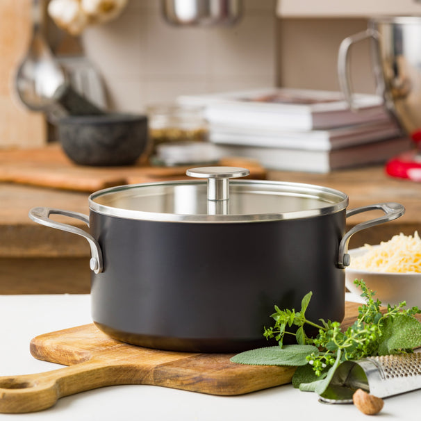 KitchenAid Gryde Aluminium Mat Sort ø 24 cm / 4,9 Liter - keramisk non-stick belægning