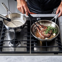 KitchenAid Stegepande sæt - Multi-Ply RVS - ø 24 og 28 cm - uden non-stick belægning