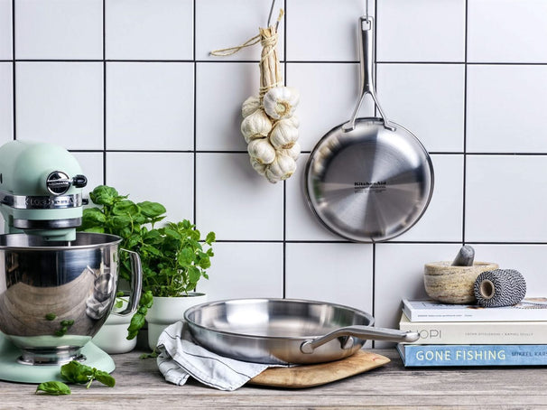 KitchenAid Stegepande sæt - Multi-Ply RVS - ø 24 og 28 cm - uden non-stick belægning