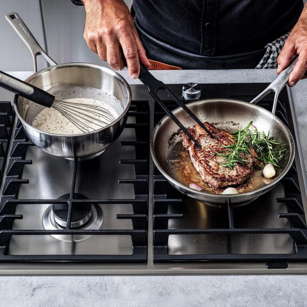 KitchenAid Stegepande Tri-Ply Rustfrit Stål ø 24 cm - uden non-stick belægning