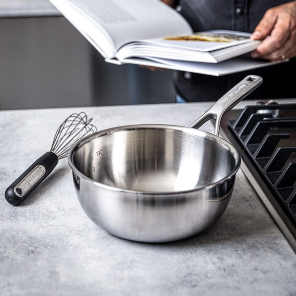 KitchenAid Sauteuse Tri-Ply Rustfrit Stål ø 22 cm / 3,1 Liter - uden non-stick belægning