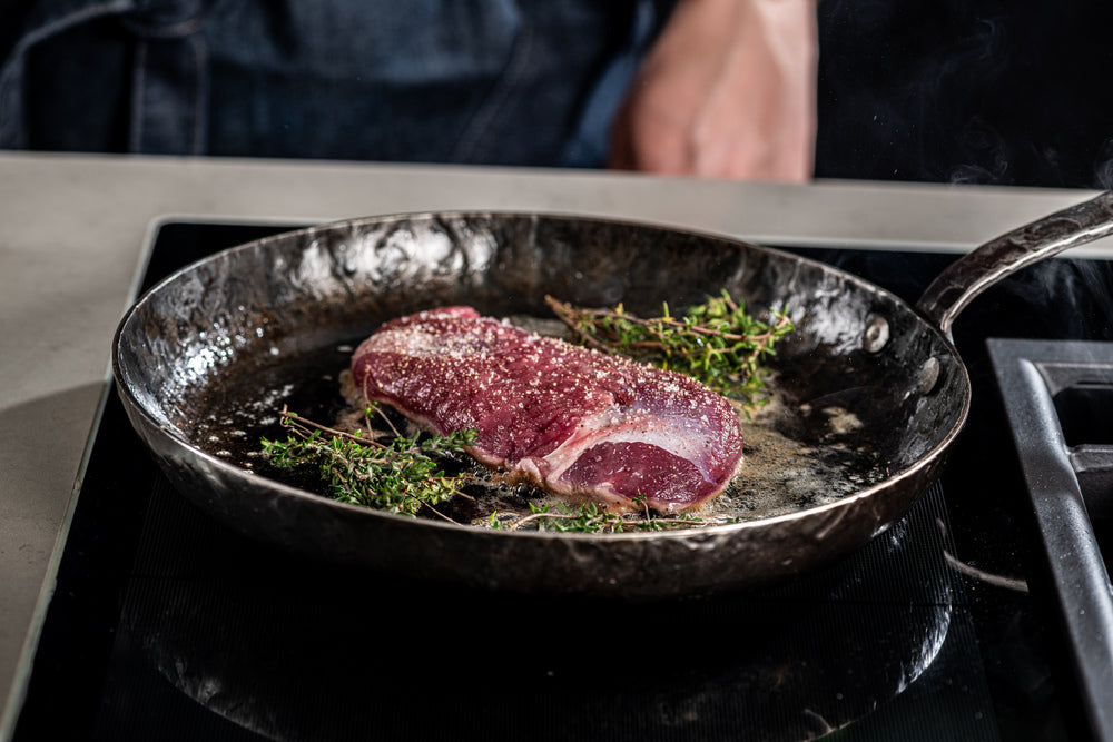 Forged Stegepande Carbonstål ø 28 cm - egnet til alle varmekilder - uden non-stick belægning