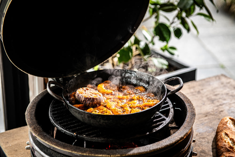 Forged Koekenpan Carbonstaal med 2 håndtag ø 24 cm - egnet til alle varmekilder - uden non-stick belægning