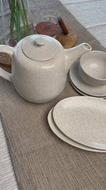 Broste Copenhagen Theeset Nordic Vanilla 7-delig / 2 personer - 1 teapot, 2 tallerkener og 2 kopper og skåle