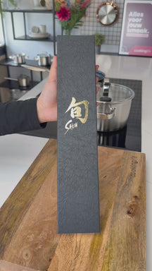 Kai Trancheermes / Vleesmes Shun Classic 20 cm - 32 lagers damaskstål - DM-0703