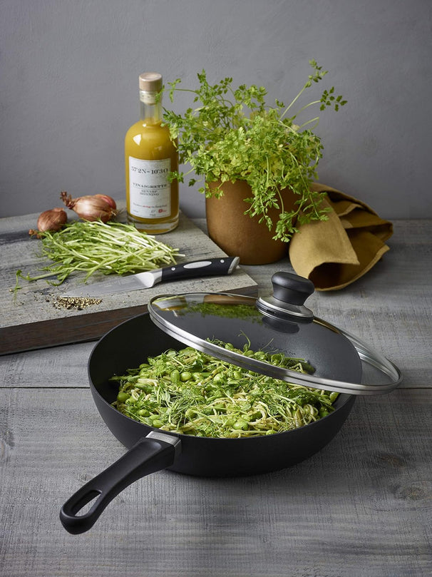 SCANPAN Hapjespan / Sauteerpan med deksel Classic Induction ø 28cm / 3 liter - egnet til alle varmekilder - standard non-stick belægning