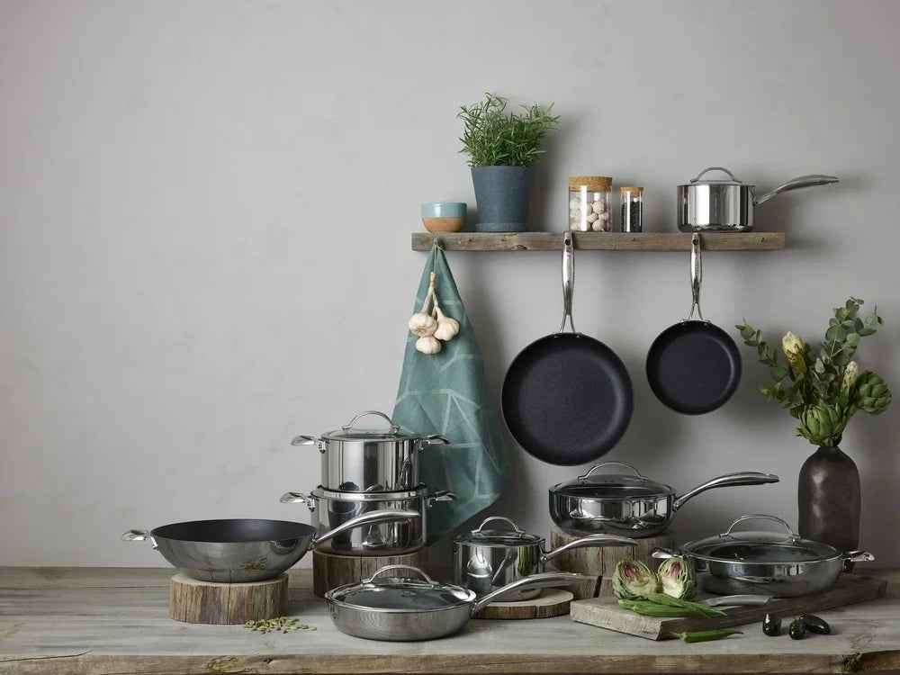 SCANPAN Hapjespan / Sauteerpan med låg HaptIQ ø 28cm / 2.5 liter - egnet til alle varmekilder - standard non-stick belægning