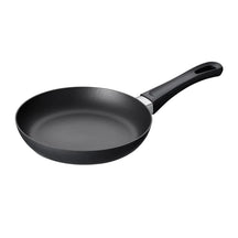 SCANPAN Stegepande Classic Induction ø 20 cm - egnet til alle varmekilder - standard non-stick belægning