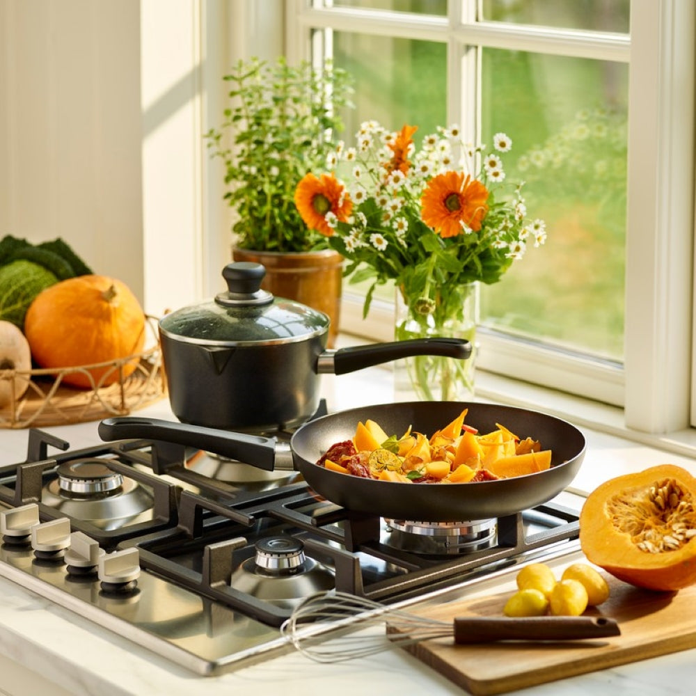SCANPAN Stegepande Classic Induction ø 28 cm - egnet til alle varmekilder - standard non-stick belægning
