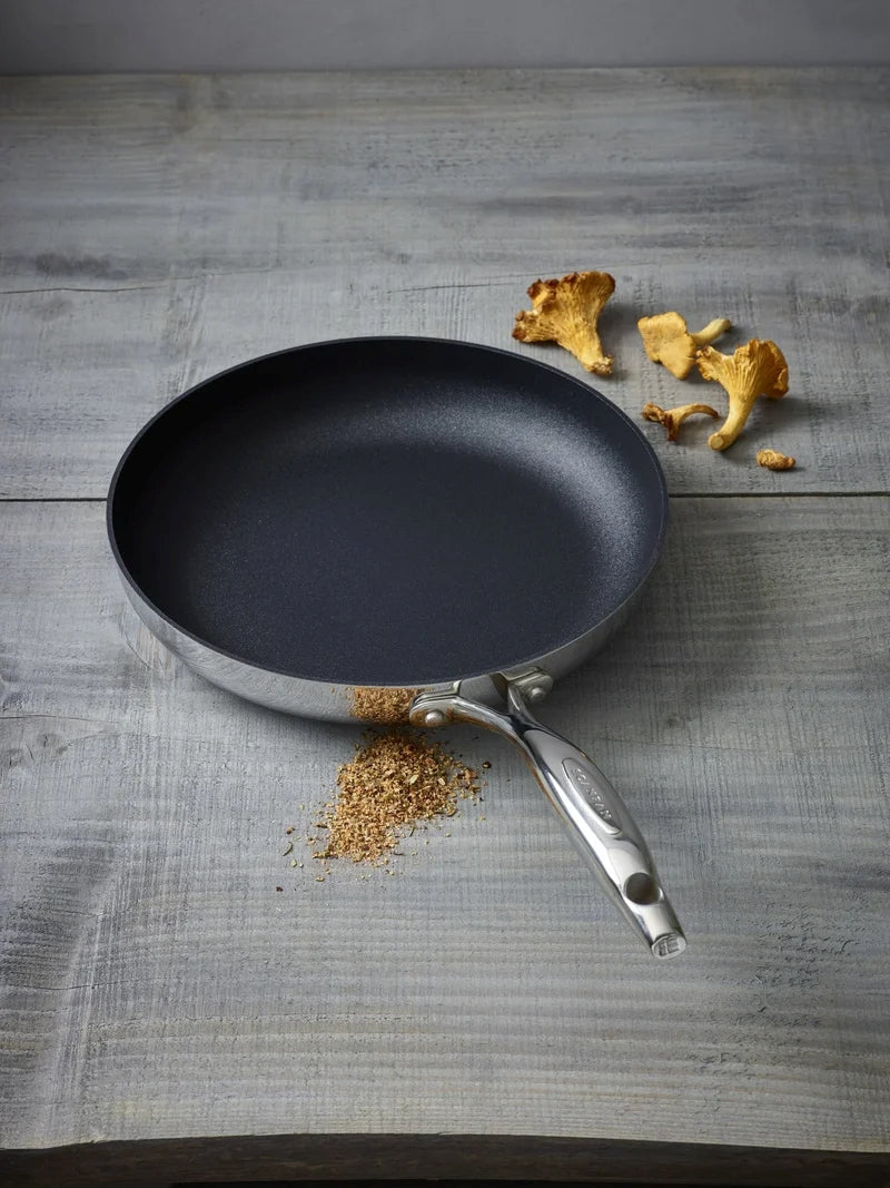 SCANPAN Stegepande HaptIQ ø 24 cm - egnet til alle varmekilder - standard non-stick belægning