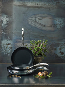 SCANPAN Stegepande HaptIQ ø 24 cm - egnet til alle varmekilder - standard non-stick belægning